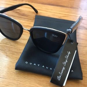 Quay My Girl Sunglasses in Black/Smoke